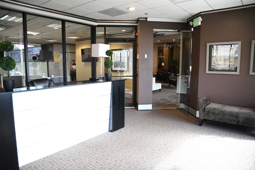 More Photos Of 289 Elm St, Marlborough Warehouse For Lease