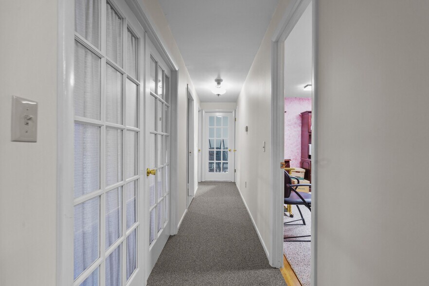 More Photos Of 100 Smithfield Ave, Pawtucket Medical For Sale