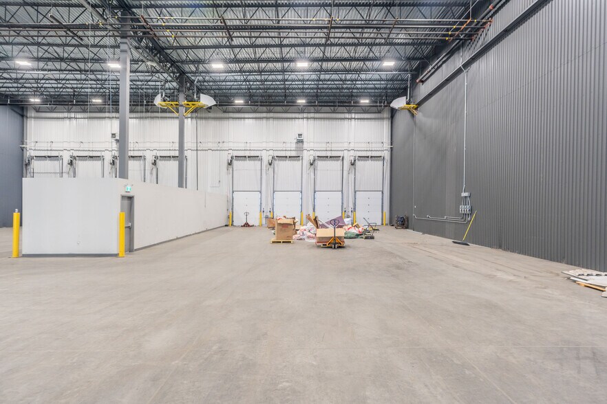 More Photos Of 812 Burton Rd, Vars Warehouse For Lease