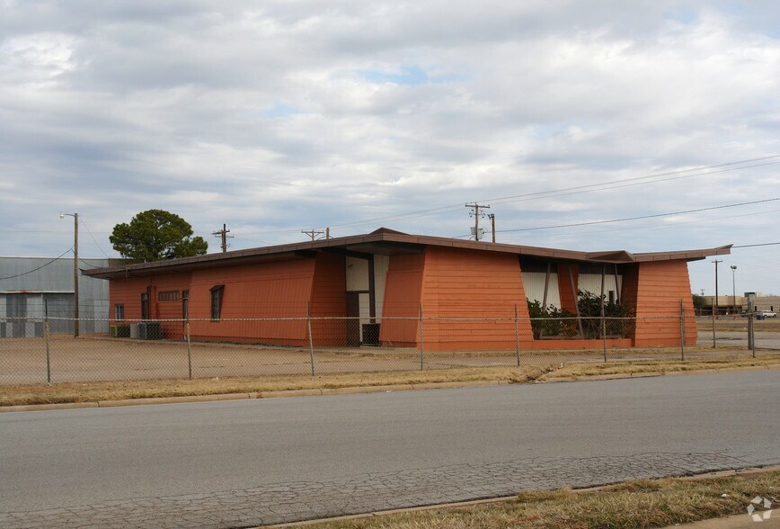 More Photos Of 4400 Old Jacksboro Hwy, Wichita Falls Office For Sale