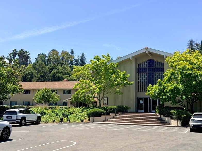 Primary Photo Of 858 University Ave, Los Altos Specialty For Lease