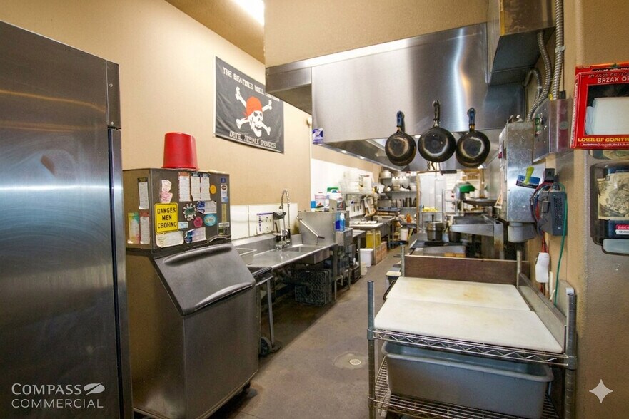More Photos Of 52600 N 97 Hwy, La Pine Restaurant For Sale