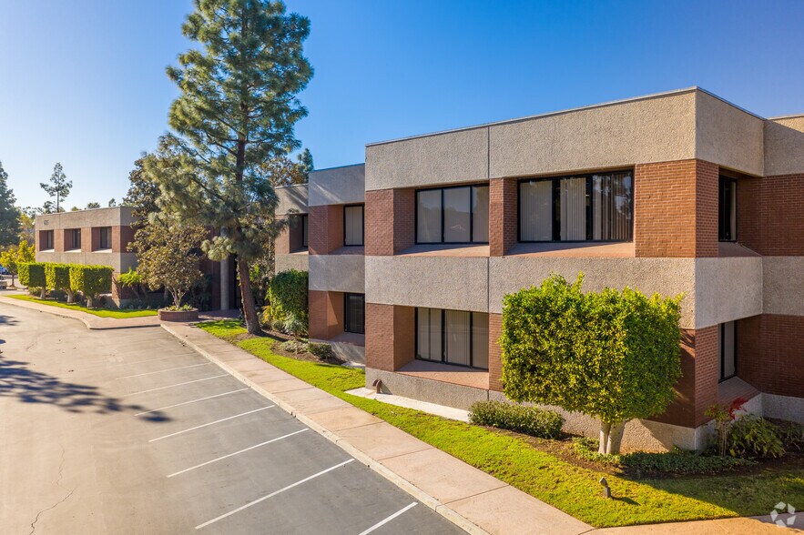 More Photos Of 6215 Ferris Sq, San Diego Office For Lease