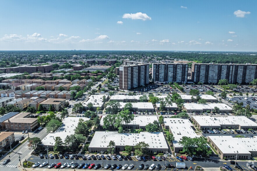 More Photos Of 8609 W Bryn Mawr Ave, Chicago Office For Lease