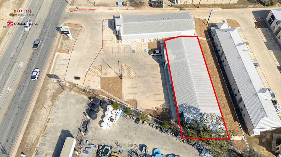 More Photos Of 1405 Sidney Baker St, Kerrville Office For Lease