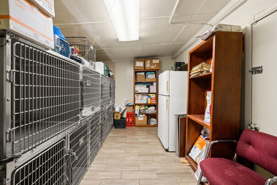 More Photos Of 6603 N Florida Ave, Tampa Veterinarian Kennel For Lease