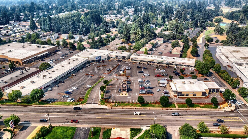 Primary Photo Of 4637-4695 Commercial St SE, Salem General Retail For Lease
