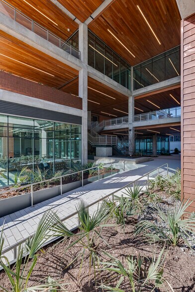 More Photos Of 155 Riveredge Dr, Dallas Office For Lease