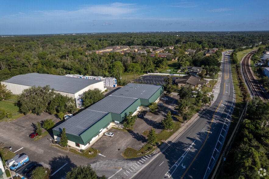 More Photos Of 1844 Longwood Lake Mary Rd, Longwood Showroom For Lease