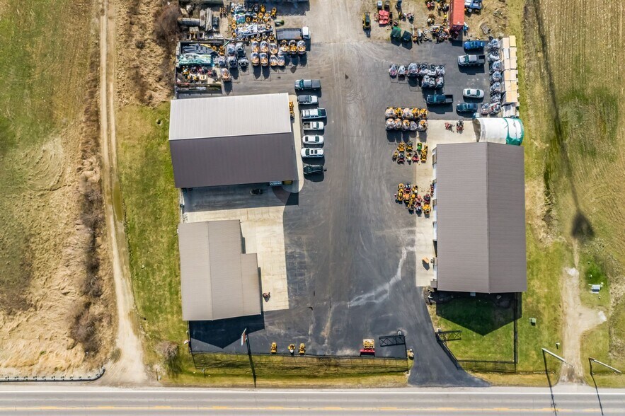 More Photos Of 3570 National Rd SE, Hebron Light Distribution For Sale