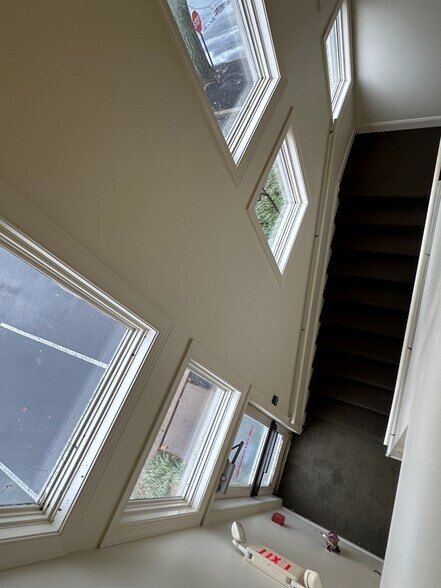 More Photos Of 195 Bristol Oxford Valley Rd, Langhorne Bank For Sale