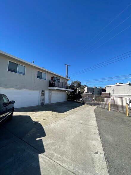 More Photos Of 4411 Greenholme Dr, Sacramento Apartments For Sale