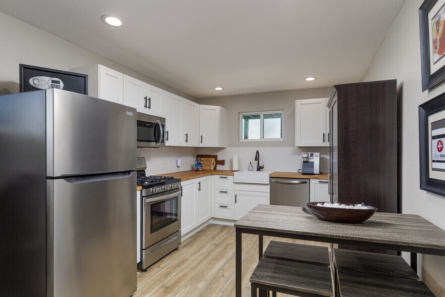 More Photos Of 11030 Wild Rose Ln, Anna Multifamily For Sale