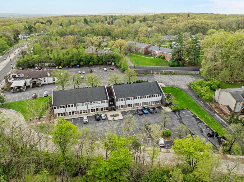 More Photos Of 8180 Brecksville Rd, Brecksville Medical For Lease