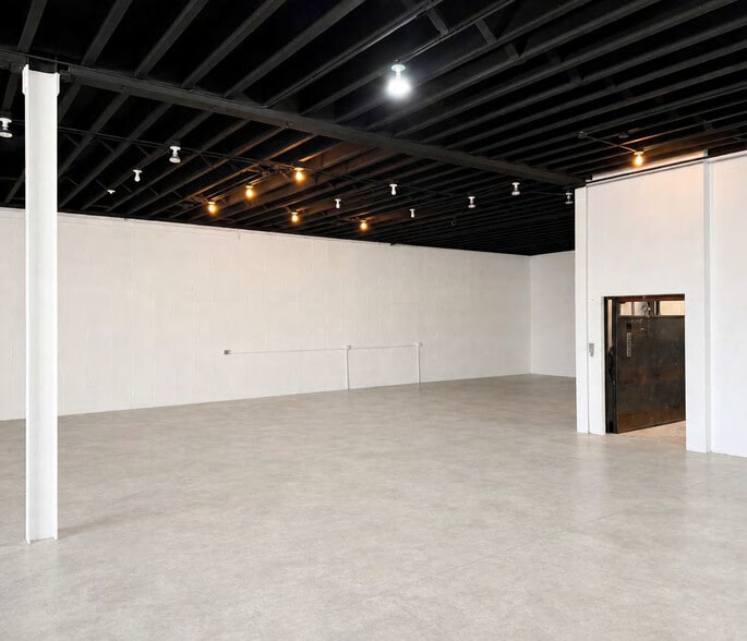More Photos Of 154-156 Morris St, San Francisco Warehouse For Sale