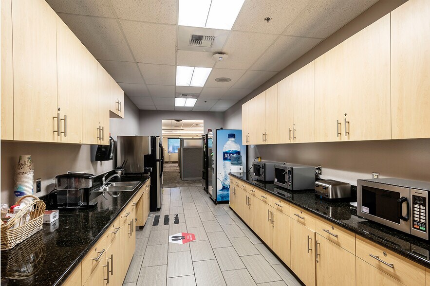 More Photos Of 3360 E Hemisphere Loop, Tucson Office For Sale