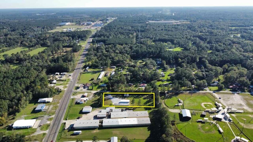 More Photos Of 8351 Bryant Dr, Silsbee Warehouse For Sale