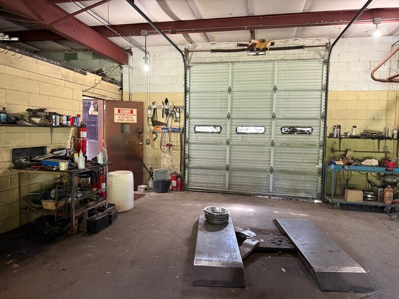 More Photos Of 321 Williamsburg County hwy, Kingstree Warehouse For Sale