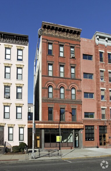 More Photos Of 74-76 Washington St, Hoboken Medical For Lease