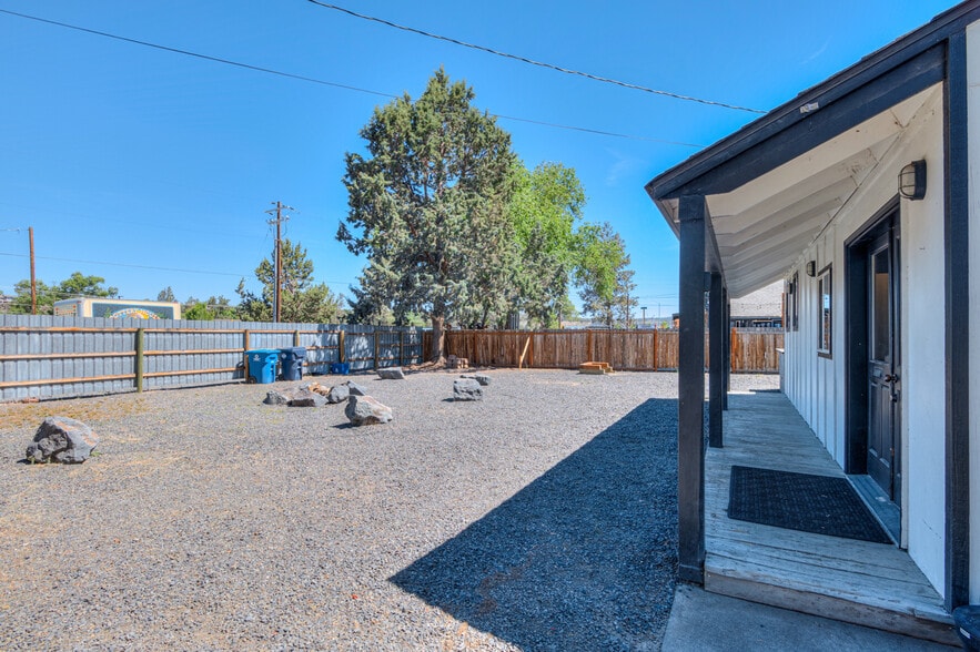 More Photos Of 64661 Bruce Ave, Bend General Retail For Sale