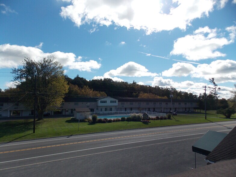 More Photos Of 37067 Nys Route 12, Clayton Hotel For Sale
