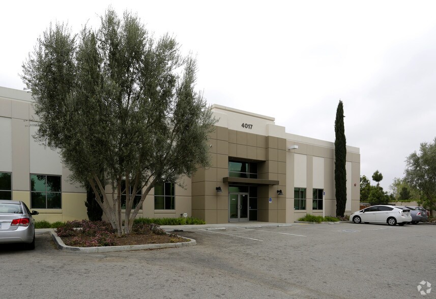 More Photos Of 4017 Trail Creek Rd, Riverside Distribution For Lease