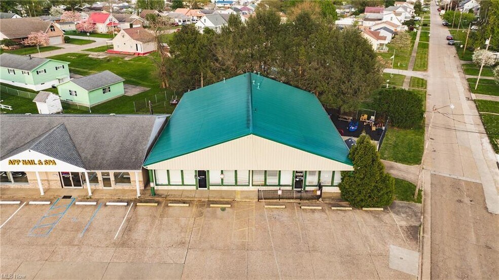 More Photos Of 1800 Grand Central Ave, Vienna Office For Sale