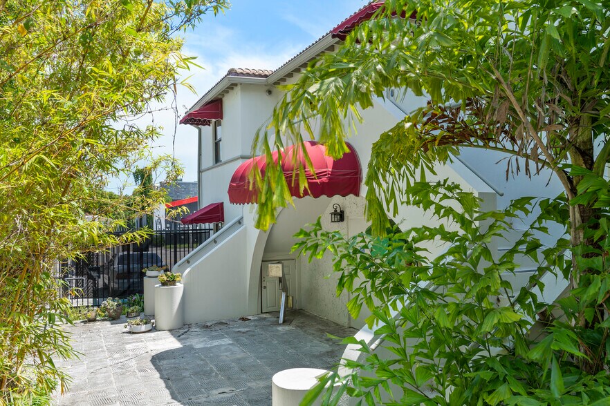 More Photos Of 875 NE 79th St, Miami Loft Creative Space For Lease