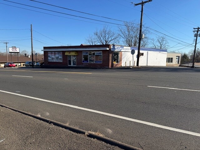 More Photos Of 882-886 Boston Post Rd, West Haven Freestanding For Sale