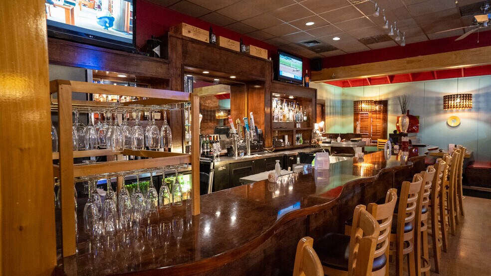 More Photos Of 8607 Us Highway 24 W, Fort Wayne Restaurant For Sale