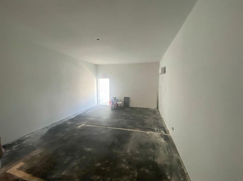 More Photos Of 2886-2888 Mission Blvd, San Diego Storefront Retail Residential For Lease