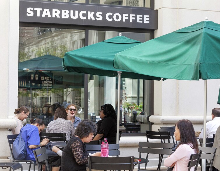 More Photos Of 2300 Clarendon Blvd, Arlington Office For Lease