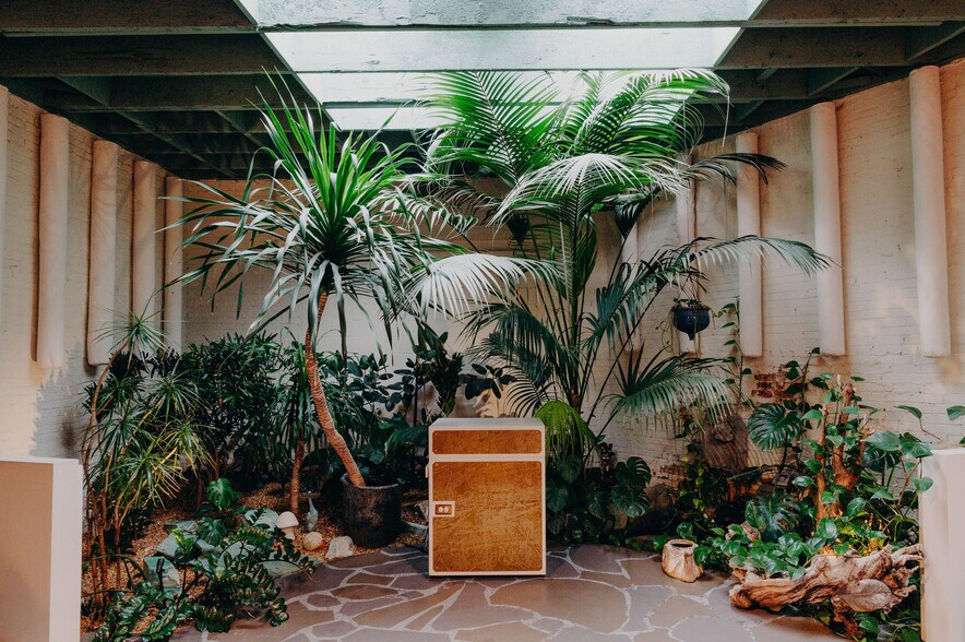 More Photos Of 607 4th St, Los Angeles Showroom For Sale