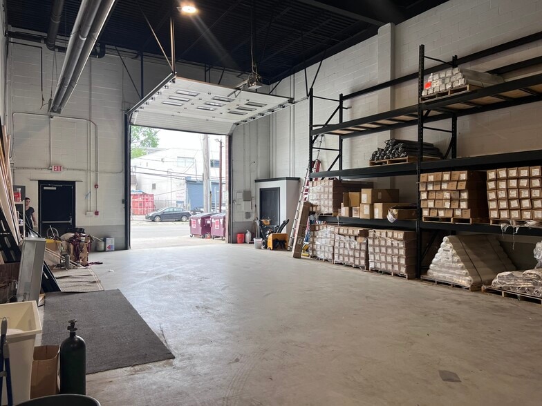 More Photos Of 691 Saw Mill River Rd, Yonkers Warehouse For Sale