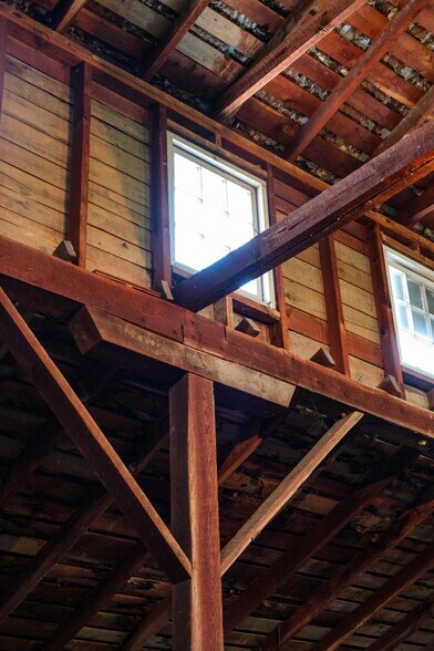 More Photos Of 180 Hollar Circle, Timberville Warehouse For Sale