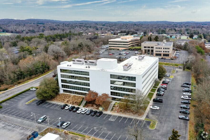 More Photos Of 408 N Cedar Bluff Rd, Knoxville Office For Lease