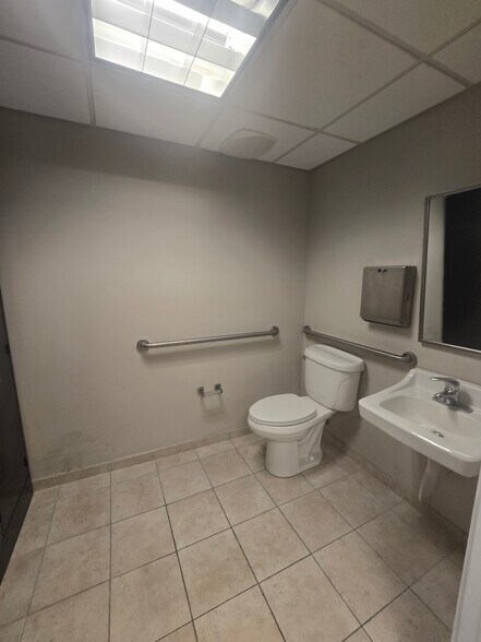 More Photos Of 4601 N Park Ave, Chevy Chase Apartments For Sale