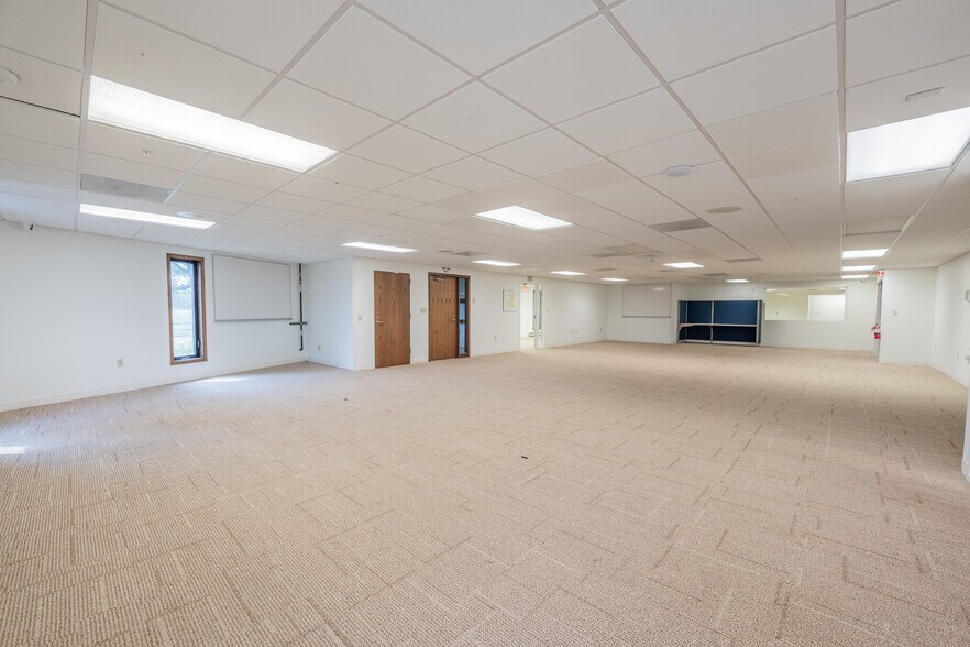 More Photos Of 1825 N Clairemont Ave, Eau Claire Schools For Sale