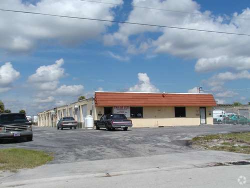 Primary Photo Of 7535 Enterprise Dr, Riviera Beach Flex For Lease