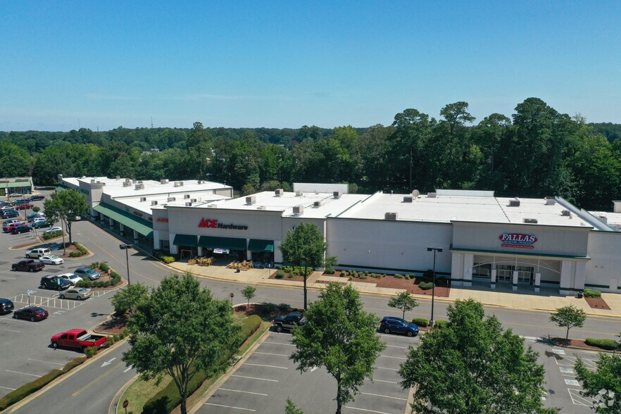 More Photos Of 1-60 Town Center Way, Hampton Unknown For Lease