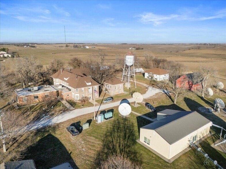 More Photos Of 21551 270th St, Mc Clelland Office For Sale