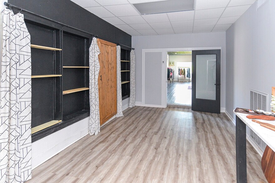 More Photos Of 806 Washington St W, Fayetteville General Retail For Sale