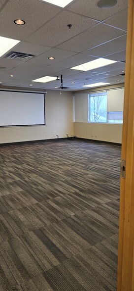 More Photos Of 51 Sunpark Dr SE, Calgary Office For Lease