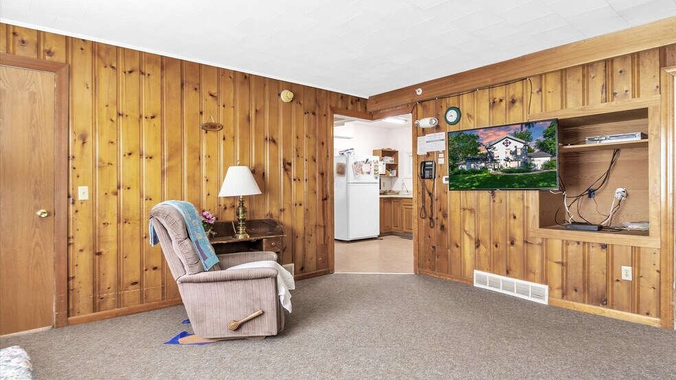 More Photos Of 121 S 5th St, Evansville Assisted Living For Sale