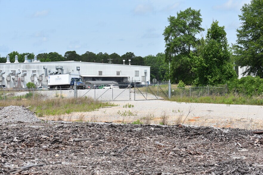 More Photos Of 79 Pioneer Ln, Selma Industrial For Sale