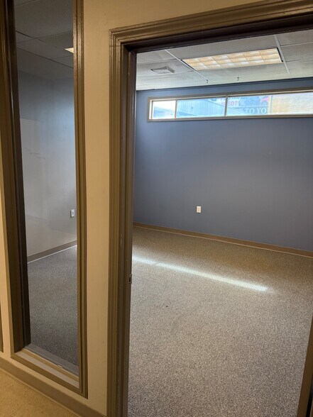 More Photos Of 4860 Clark Howell Hwy, College Park Freestanding For Lease