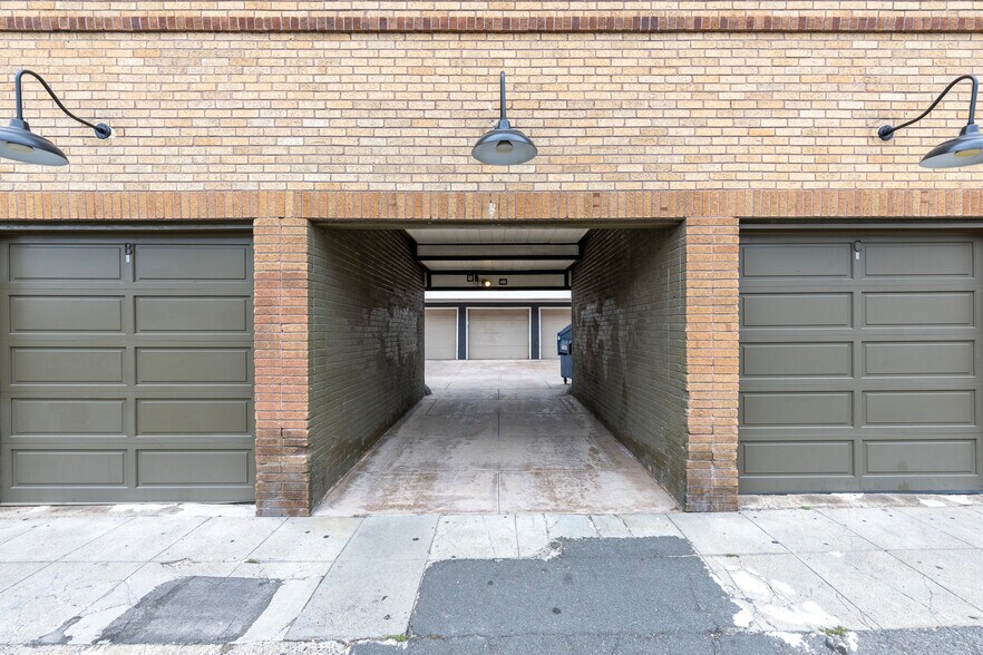 More Photos Of 1301 N Broadway, Santa Ana Apartments For Sale