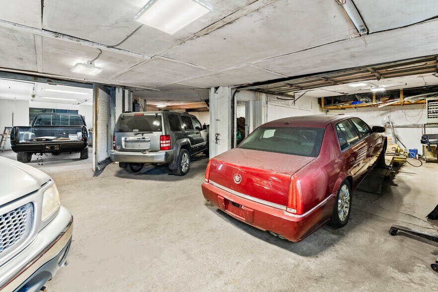 More Photos Of 210 Washington St, Boston Auto Repair For Sale