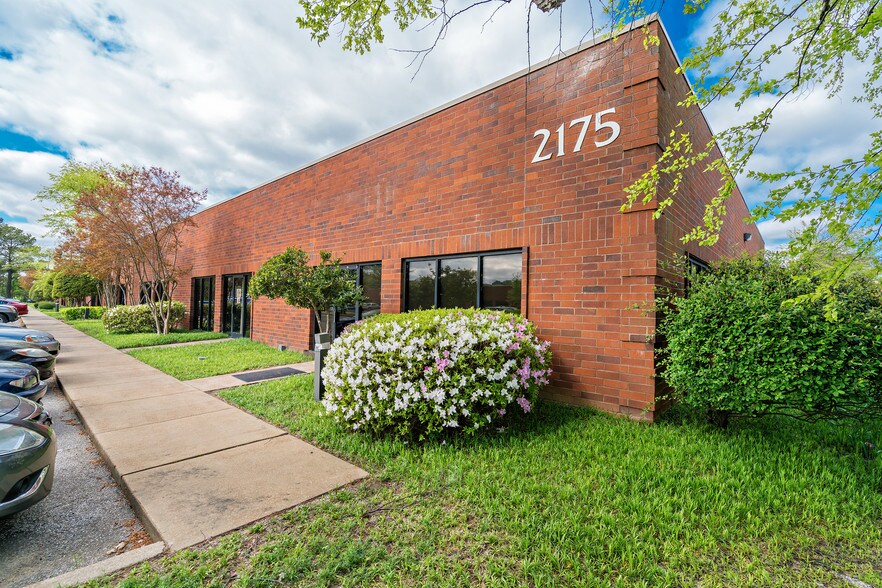 More Photos Of 2170 Business Center Dr, Memphis Unknown For Sale