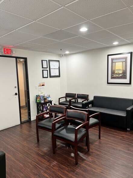 More Photos Of 44215 15th St W, Lancaster Medical For Lease